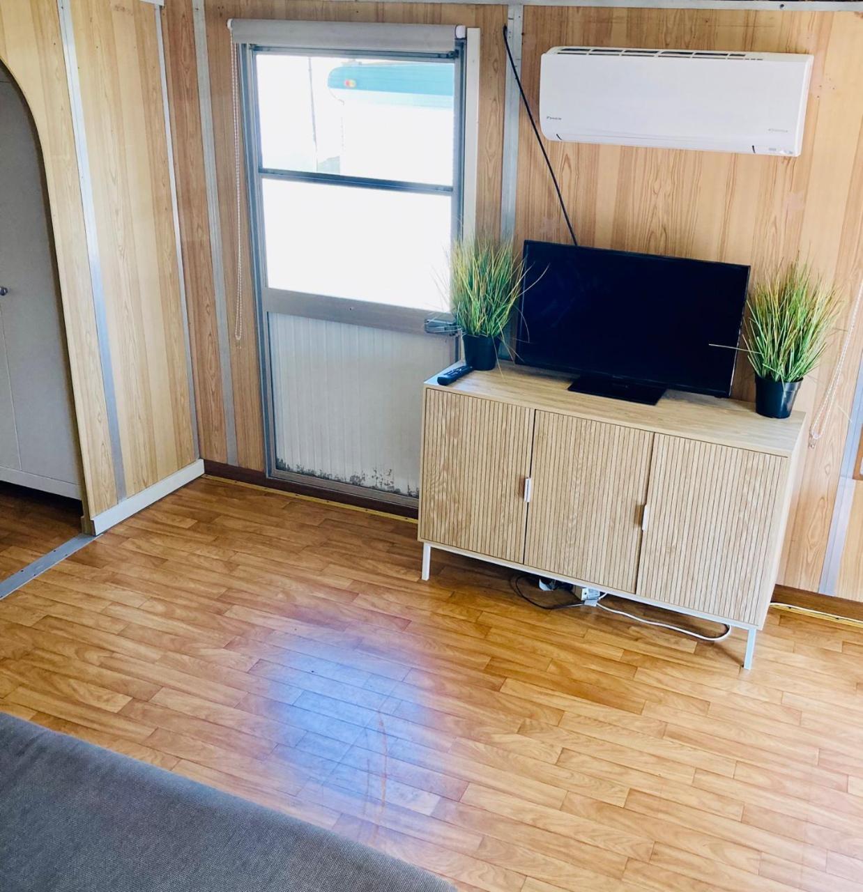 Mornington Peninsula Retro Caravans راي الغرفة الصورة