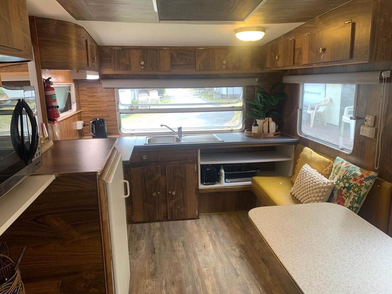 Mornington Peninsula Retro Caravans راي الغرفة الصورة